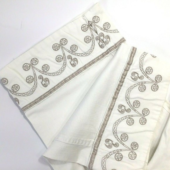 Relativity Pants - Embroidered Hem Capris~Stretch~Denim~Flap Pockets~